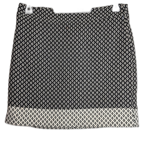 Women's LOFT | Black and White fresh fabric casualTweed Mini Skirt size 8. - Picture 1 of 8